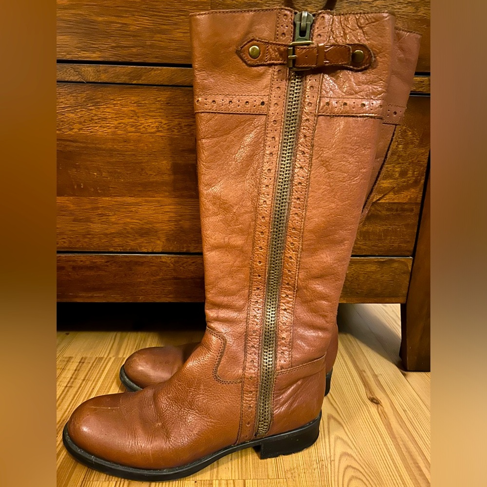 Women’s leather riding boots size 8.5